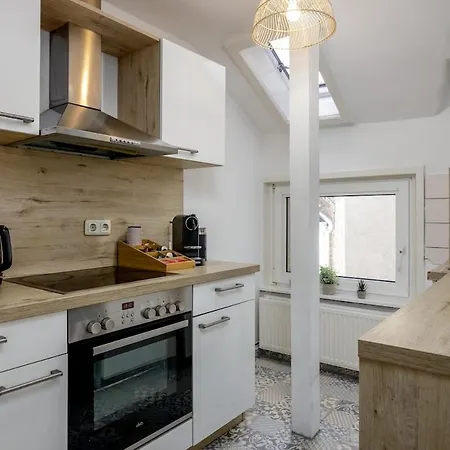 Apartment Geraeumig - 3br - Familienfreundlich - Zentrale Lage - Wlan Wiesbaden